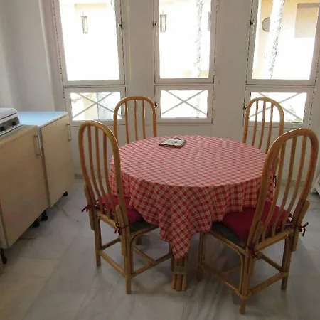 Owner Solidarity - 16 Τορεβιέχα